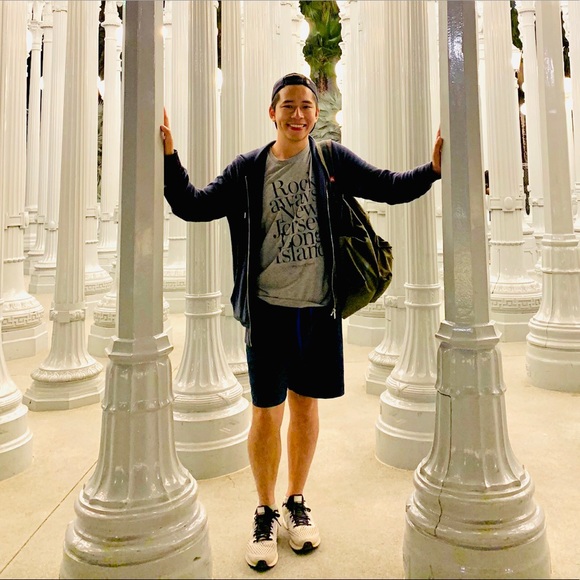 Meet your Posher, Dennis - Picture 3 of 4